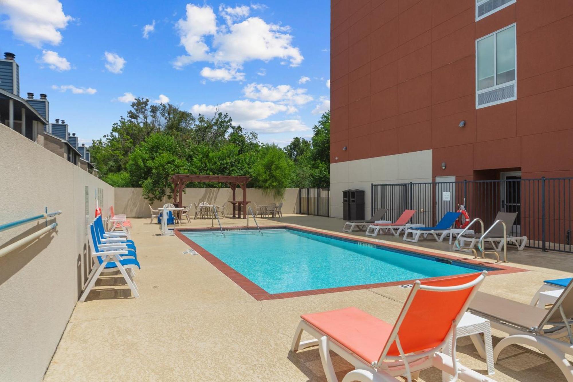 Holiday Inn Express & Suites - Houston Nasa - Boardwalk Area By Ihg Сибрук Экстерьер фото